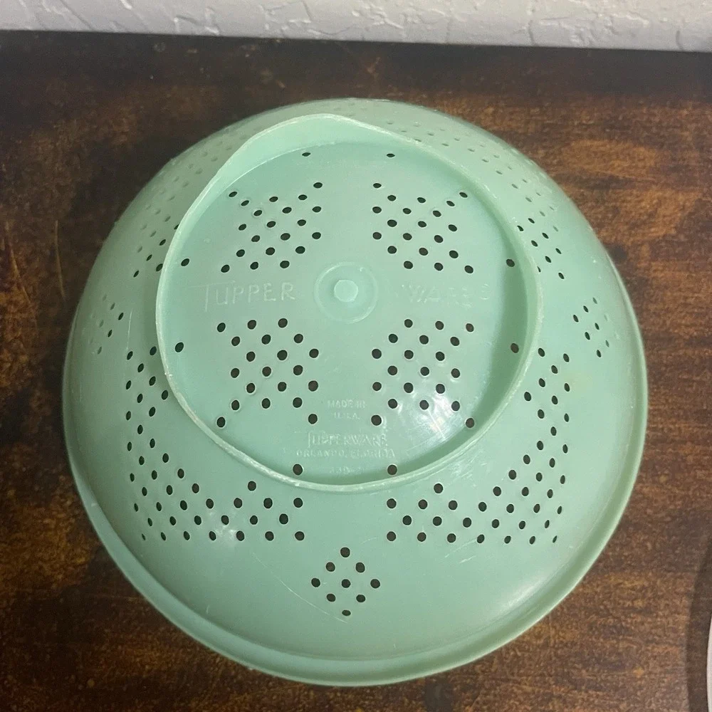 Vintage Tupperware Jadeite Green Colander Strainer Bowl 339-2 W/ Lid